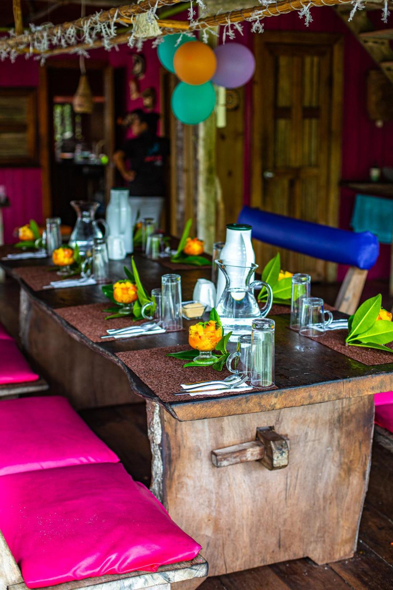 Urraca Monkey Island Eco Resort (Adults Only) Punta Laurel ภายนอก รูปภาพ
